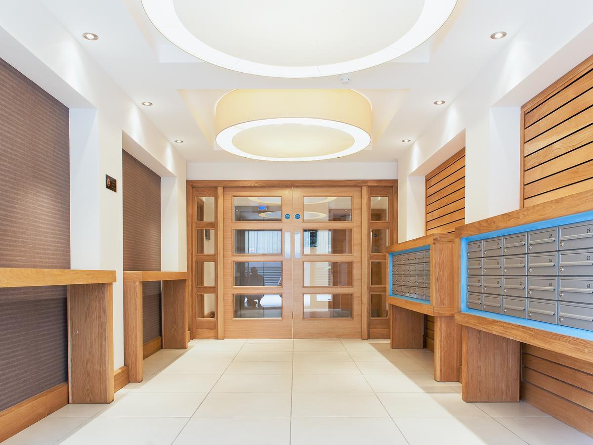 Camstay Riverside Cambridge  Exterior photo